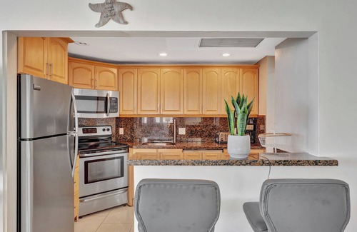 Bermuda Riviera Apartment | 2 Bedroom Ocean Front