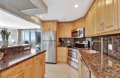 Bermuda Riviera Apartment | 2 Bedroom Ocean Front