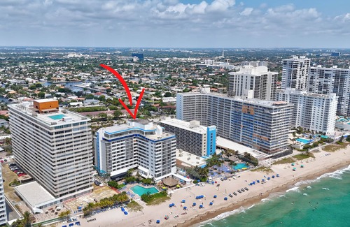 Bermuda Riviera Apartment | 2 Bedroom Ocean Front