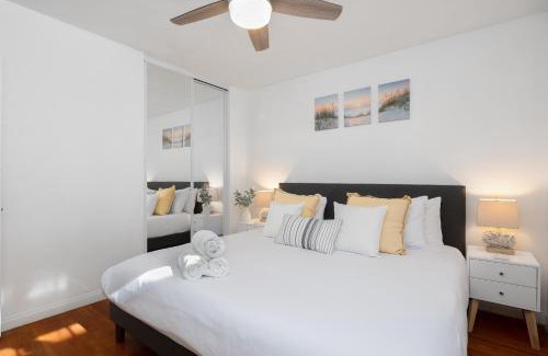 Middletown House | 2 Bedroom - Ocean View Hot Tub Parking - 8 Guest