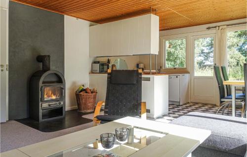 Sømarken House | 2 Bedroom Stunning Home In Aakirkeby