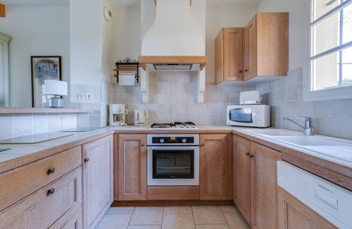 La Motte House | 2 BEDROOM TOWNHOUSE WITH GARDEN (N°502)