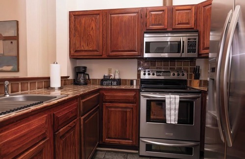 French Quarter House | 2 Bedroom with 2 Bathroom New Orleans Suite with Kitchenette & Walkable Location