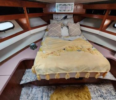 Edgewood Boat Rental | 2 Bedroom Yacht Rental