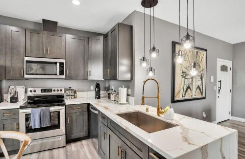 University Heights Apartment | 2-bedrooms-2-balconies-walk-2-everything-wd
