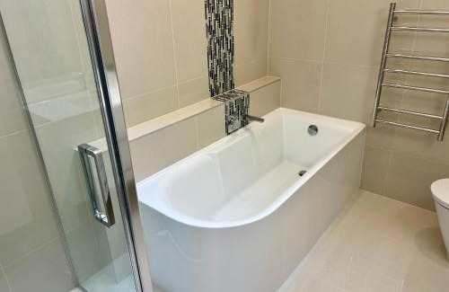 Epsom Bed & Breakfast | 2 Bedrooms in Urban Sanctuary B&B