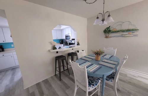 Englewood South Condo | 2 Br/2 Ba 1st Floor Poolside Condo in Englewood/Manasota Key Fl Best Location