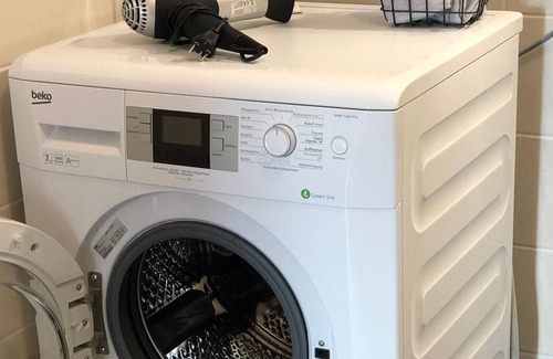 Grinzing Apartment | 2 BR apartment next to metro U1/P+R Parking