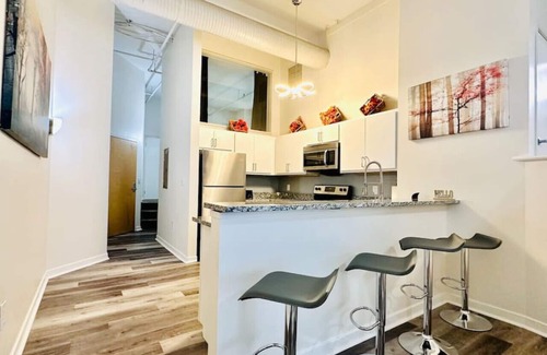 Mile Square Apartment | 2 BR Contemporary Modern Loft