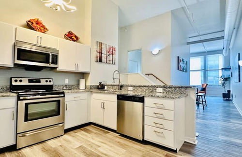 Mile Square Apartment | 2 BR Contemporary Modern Loft