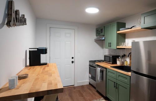 Reynoldstown House | 2 BR duplex - Walk to BeltLine, restaurants & bars