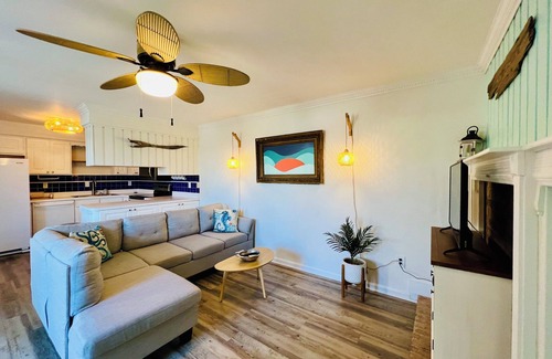 Kitty Hawk Condo | 2 BR Kitty Hawk Condo: Heat/AC, WiFi, Pool, Tennis & Pickleball Near Ocean