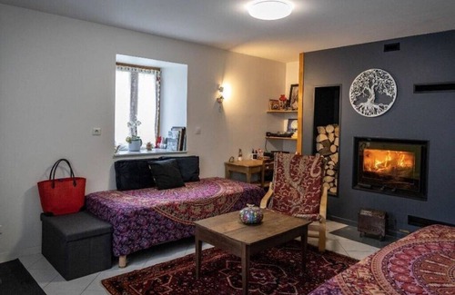 Baignes Bed & Breakfast | 2 Chambres table d'hôtes in the countryside le nid qui danse near Vesoul 6 to 8 pers.