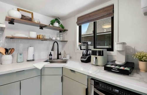 Bodfish House | 2 Charming New A-Frame Homes w/6 Beds Near Laken