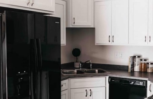 Logan Apartment | 2 Condos Next to Each Other Perfect for Groups