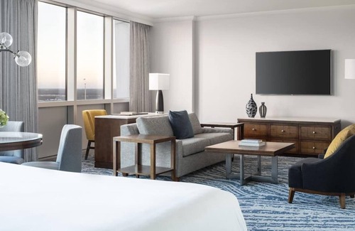 Florida Central Atlantic Coast Hotel | 2 Connecting Suites at a 4.5⭐️ Hotel