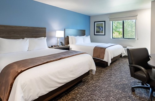Westgate Hotel | 2 Convenient Rooms w/Kitchen & Outdoor Grill Close to Shopping & Coffee Shops