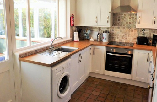 Ventnor Cottage | 2 Farm Cottages - a cottage that sleeps 4 guests in 2 bedrooms