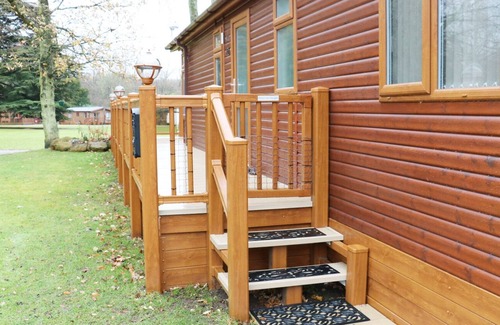 Haveringland Cabin | 2 HAVERINGLAND HALL HOLIDAY LODGE PARK in Reepham, Norwich
