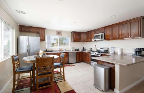 Paradise Hills House | 2 homes Central Villa