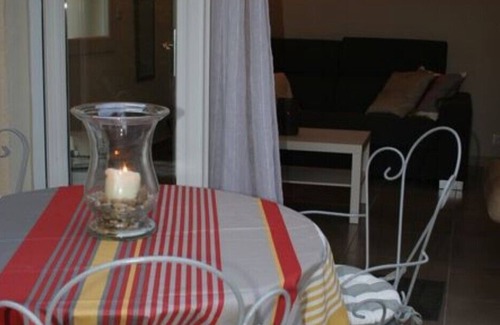 Saint-Saturnin-les-Avignon Cottage | 2 independent apartments on the ground floor