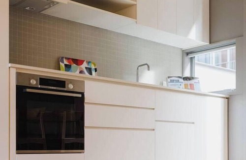 Te Aro Apartment | 2-in-1: 2BR Apt + Self-Contained Studio