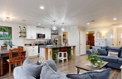 Bryan House | 2 Living Rooms, PlayStation Game System, Multiple Sleeping Areas, Pet Friendly!