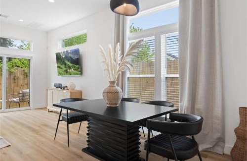 Northside Apartment | 2 Luxury Homes in 1 - Walk to Nightlife & Stadiums