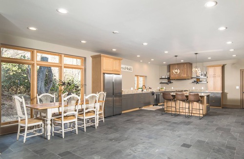 Charter Hills House | 2 Mi to Beech Mtn Resort! 8,000-Sq-Ft Luxe Escape