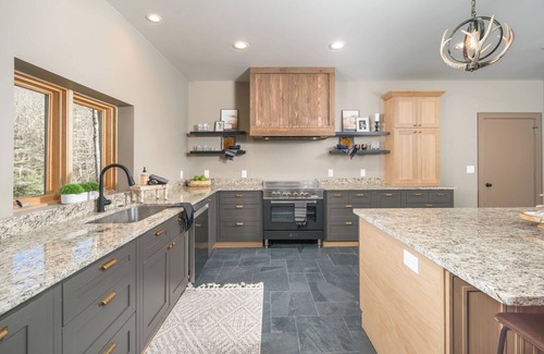 Charter Hills House | 2 Mi to Beech Mtn Resort! 8,000-Sq-Ft Luxe Escape