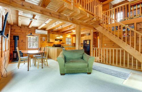 Stoddard House | 2 Mi to Boat Ramp Log Cabin in New Hampshire