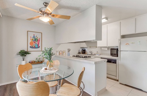 Palm Springs Condo | 2 Mi to Downtown: Gated Condo in Palm Springs