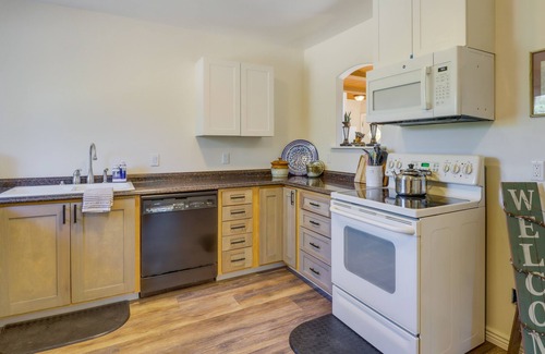 Prescott House | 2 Mi to Dtwn: Prescott Gem w/Patio & Views!