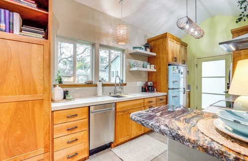 West Sacramento Apartment | 2 Mi to Golden 1 Center: Quiet Studio w/Patio