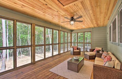 Pickwick Dam House | 2 Mi to Golf Course and Fire Pit Cozy Counce Cabin!