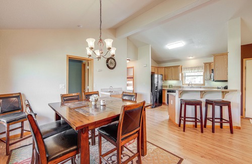 Innsbruck Val Moritz House | < 2 Mi to Granby Ranch: Home w/Hot Tub & Decks!