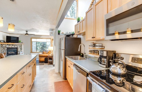 Zephyr Cove House | 2 Mi to Heavenly Mtn Resort: Retreat w/Sauna!