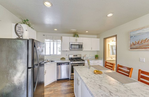 Eureka House | 2 Mi to Old Town: House w/Grill in Eureka!