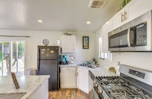 Eureka House | 2 Mi to Old Town: House w/Grill in Eureka!