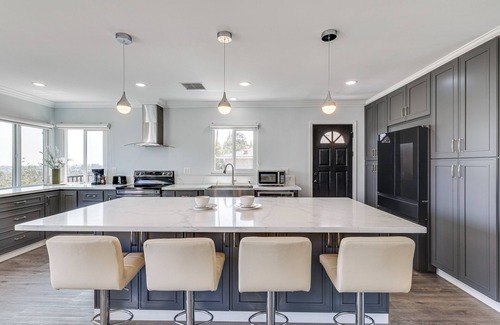 South Arroyo Cottage | 2 Mi to Rose Bowl Stadium: Mtn-view Gem w/Patio