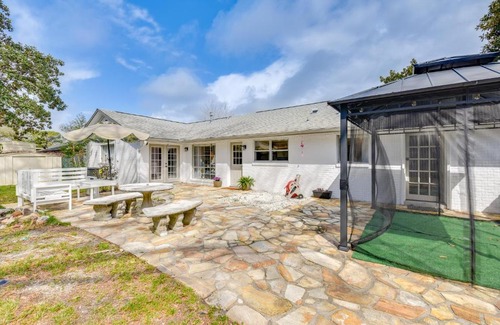 Fort Walton Beach House | 2 Mi to Shore Modern Retreat in Fort Walton Beach
