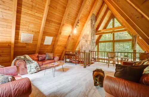 Townsend House | 2 Mi to Smoky Mtns Natl Park! Hot Tub Hideaway