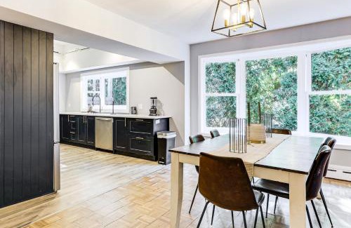 New London House | 2 Mi to USCG Academy! Convenient New London Home