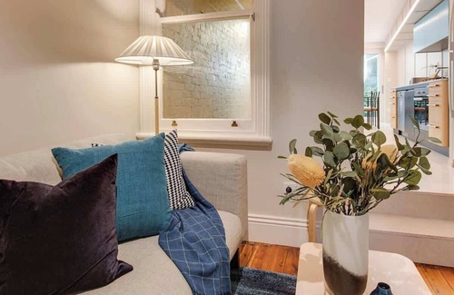 Millers Point House | 2 mins walking to harbour bridge