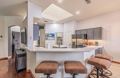Rowlett House | 2 minutes from lake, Pickleball, Hot Tub, Pool table!