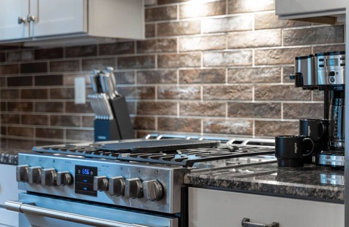 Eighth Avenue House | 2 New Designed Townhomes-10 Beds, PerfectforGroups