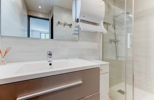 Saint-Roch Apartment | 2 Pièces Étudiant, Clim, Internet, Charges Compris