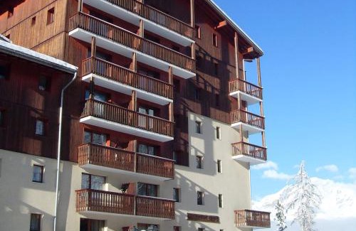 Valfrejus Apartment | 2 Pièces+Cabine, 6-8 Pers, 42m², Coeur Station, Près Pistes, TV, DVD - FR-1-265-220