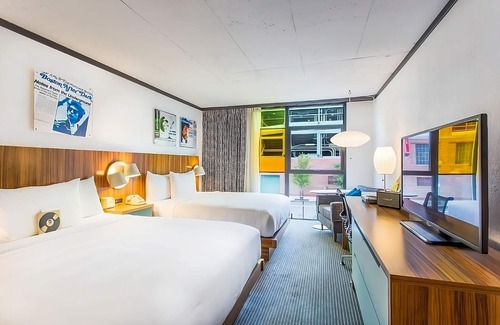 West Fens Hotel | 2 Pool View Units, 5-minute walk to Back Bay Fens! Valet Parking, Pool, Garden!
