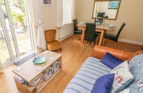 Saundersfoot House | 2 Primrose Cottage